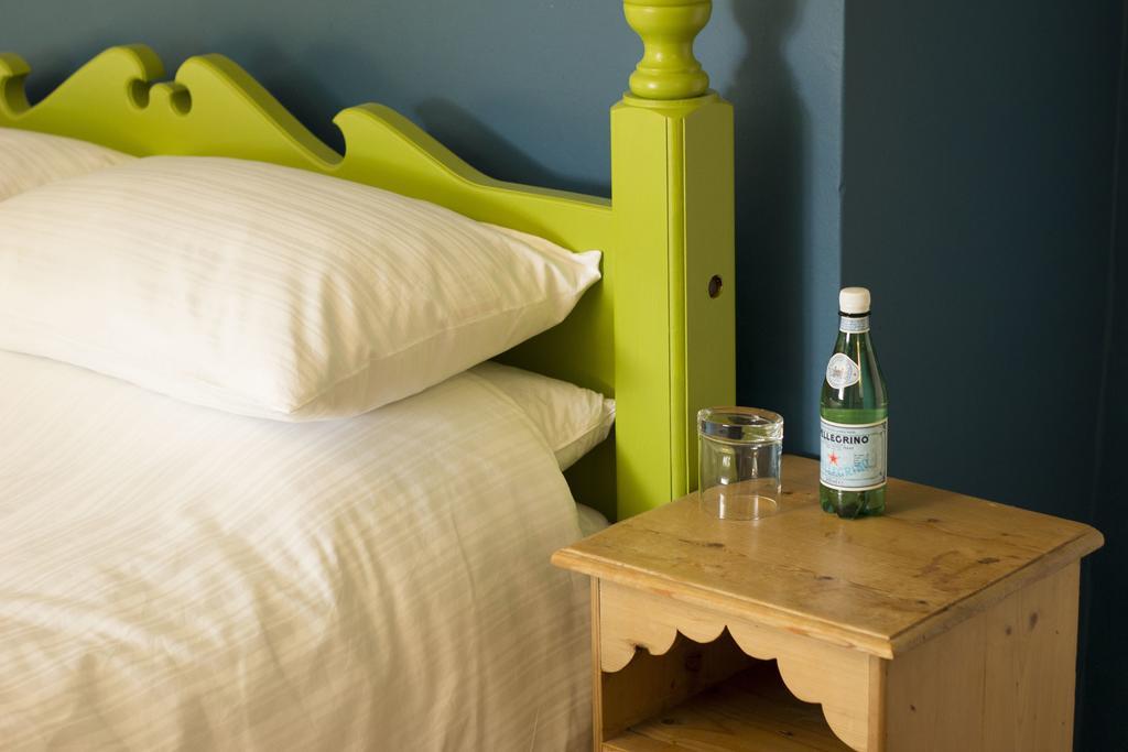 Bed and Breakfast Fantinos Тирск Номер фото